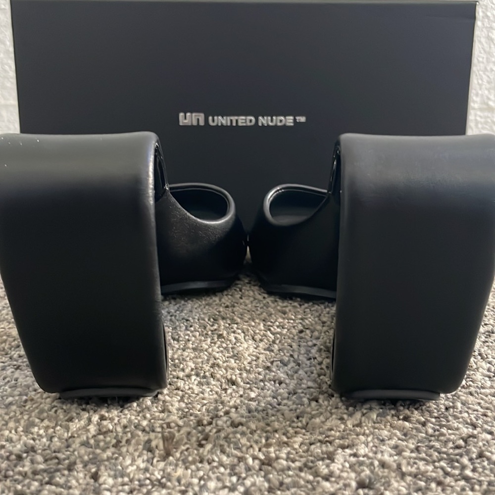 Excellent condition United Nude with box size: 7.5 /39 - Picture 5 of 6